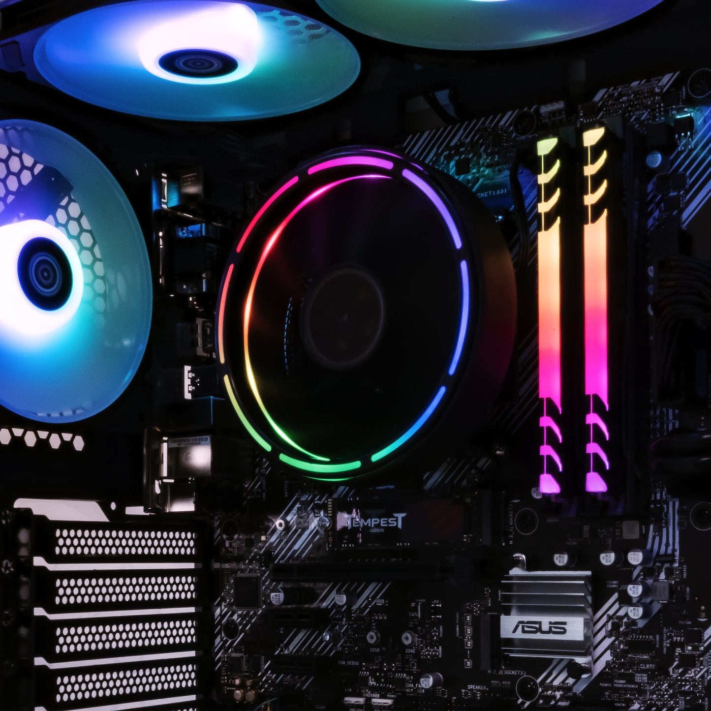 Castle Gaming Desktops, AMD Ryzen 5 5600G, 16GB, 1TB SSD, White - VortexLogic.store